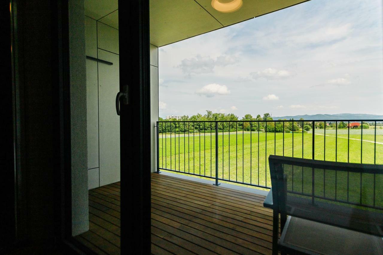 Wud Hotel Liubliana Exterior foto